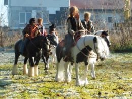 GruppeNeverlandranchWeg2.jpg
